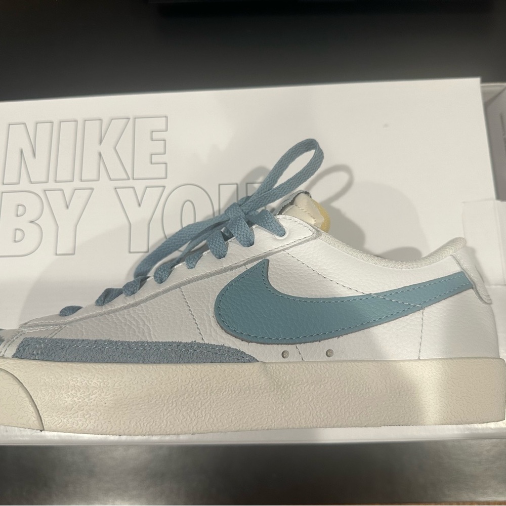 Nike White and Teal Low-Top Sneakers